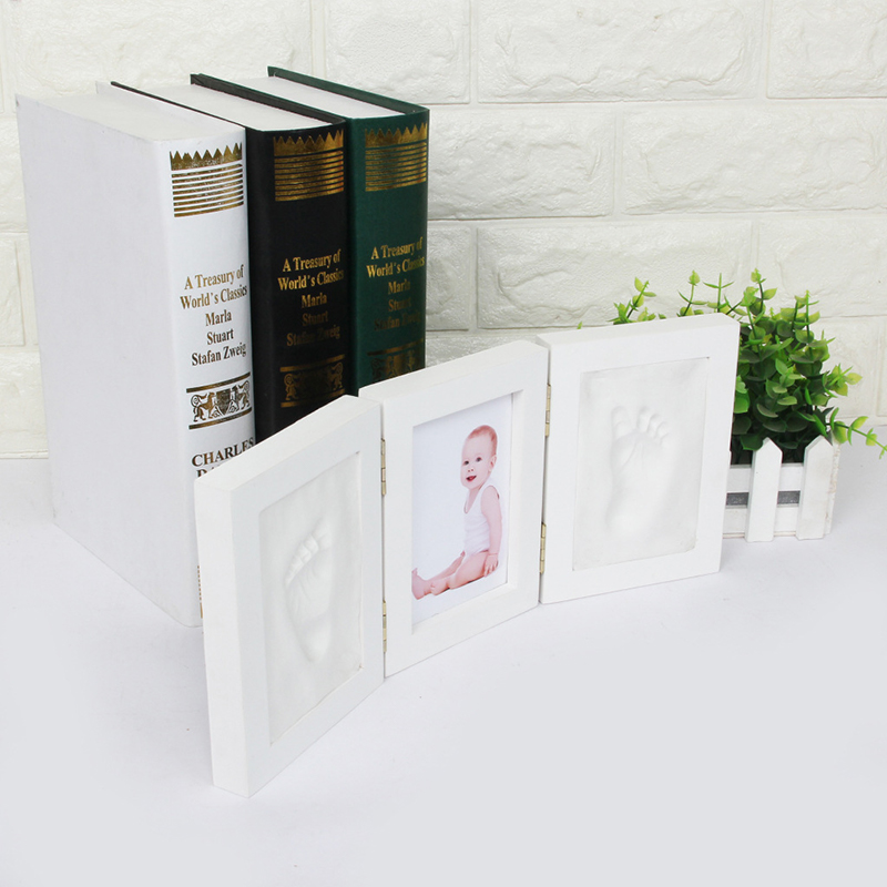 Newborn Baby Handprints and Fo - Baby Nursery Picture Frames 评论和价格